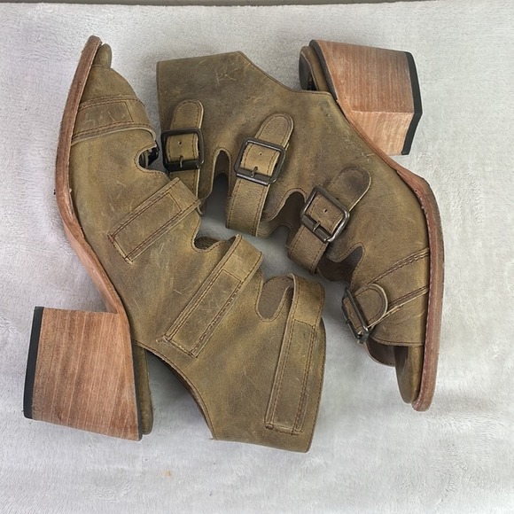 Freebird by Steven Quail tan size 10 - Picture 3 of 9